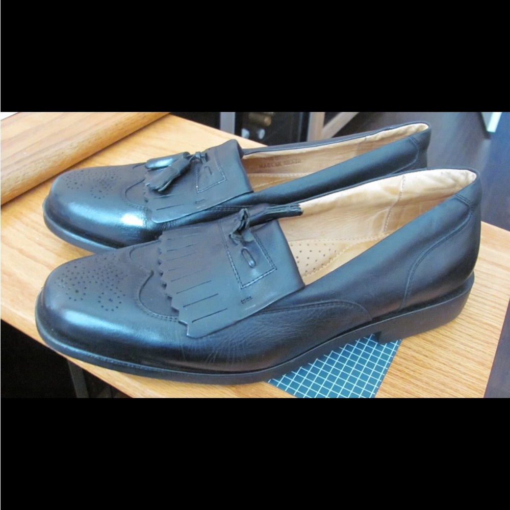 Sandro Moscoloni Men’s  Black Leather Tassel Loafers size 10
